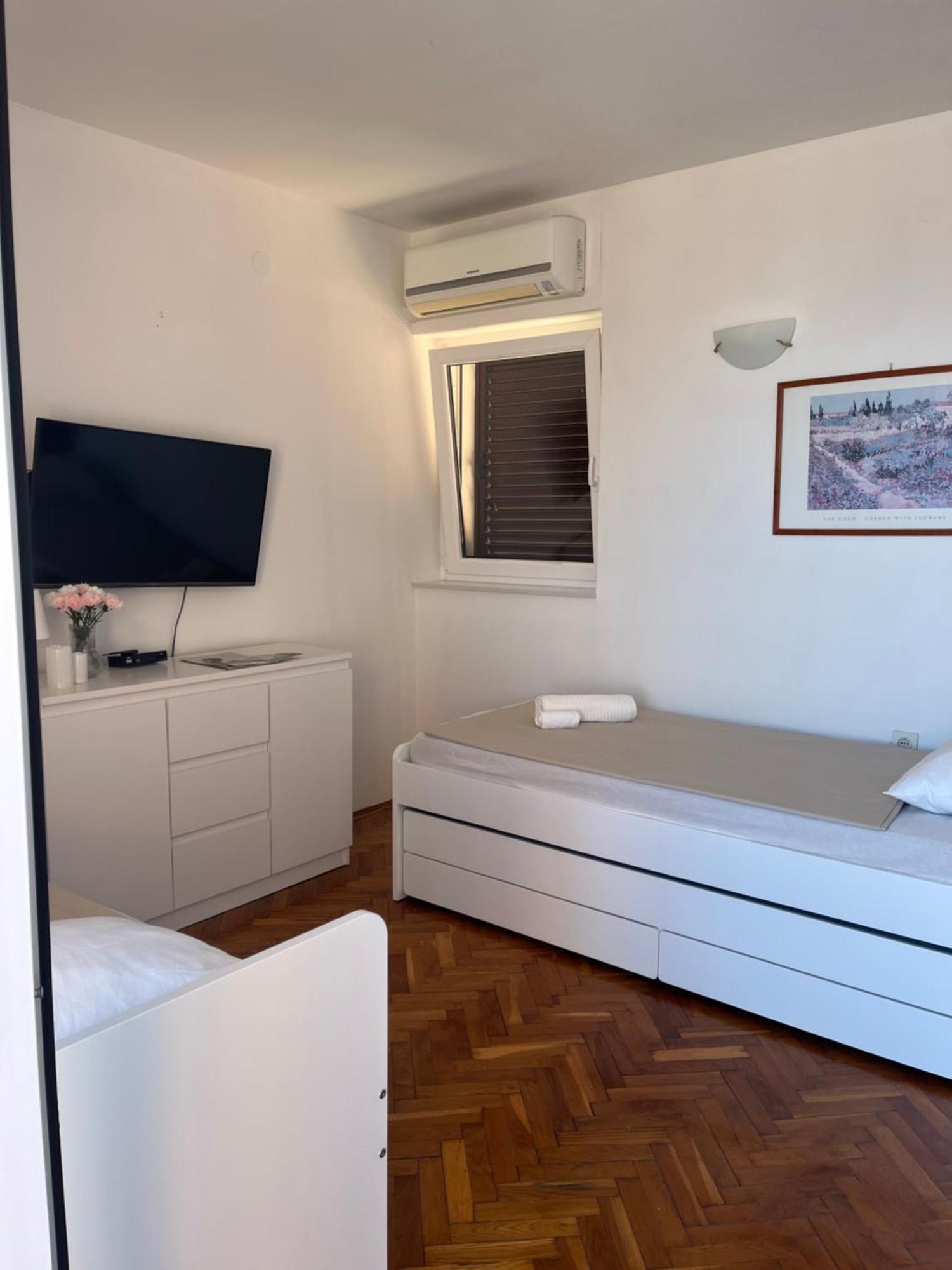 Falcon Apartment Mali Losinj